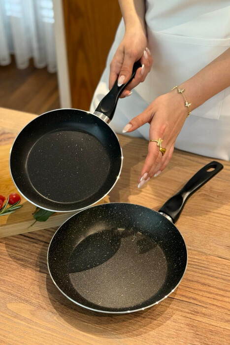 2 PIECES FRYING PAN SET 20-24 CM BLACK/ E ZEZE - KLAUDIO FASHION