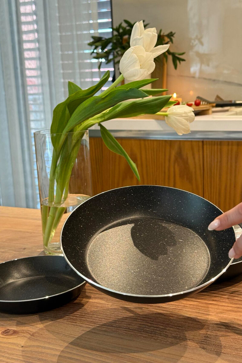 3 PIECES FRYING PAN SET 18-22-26 CM BLACK/ E ZEZE - 2