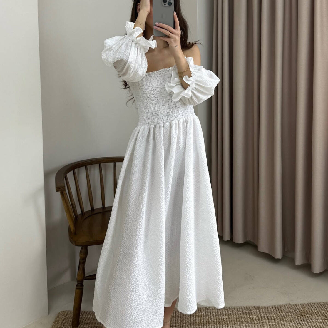 DRESSES