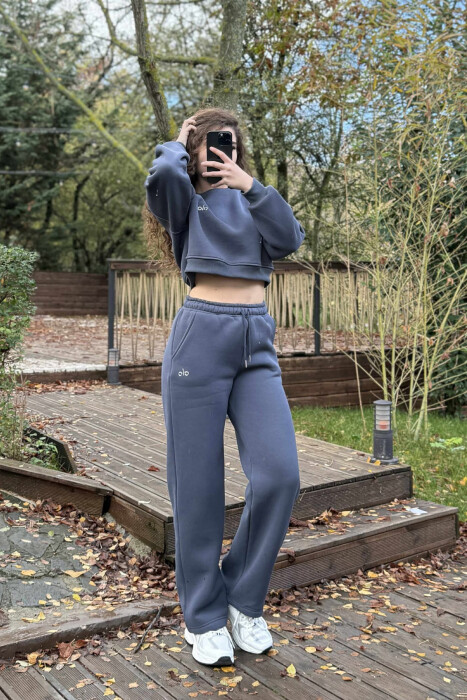 ALO CROPPED SWEATSHIRT+SWEATPANTS FLUFFY WOMEN SET DARK GREY/GEE - KLAUDIO FASHION