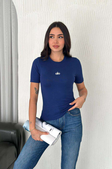 ALO FRONT WRITTING WOMEN T-SHIRT IN BLUE COLOR 