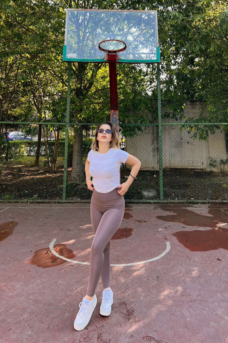 ALO SIMPLE WOMAN LEGGINGS IN VINEGAR COLOR - 4