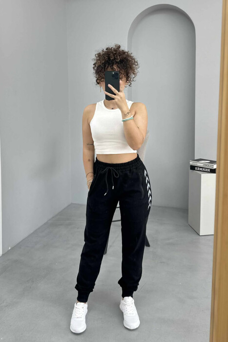 ARROW DESIGN ZIPPER POCKETS WOMEN JOGGERS BLACK/ E ZEZE 