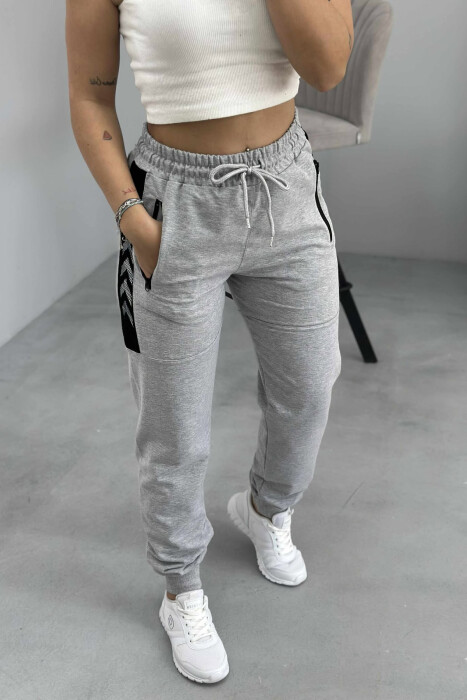 ARROW DESIGN ZIPPER POCKETS WOMEN JOGGERS LIGHT GREY/GZ - 2