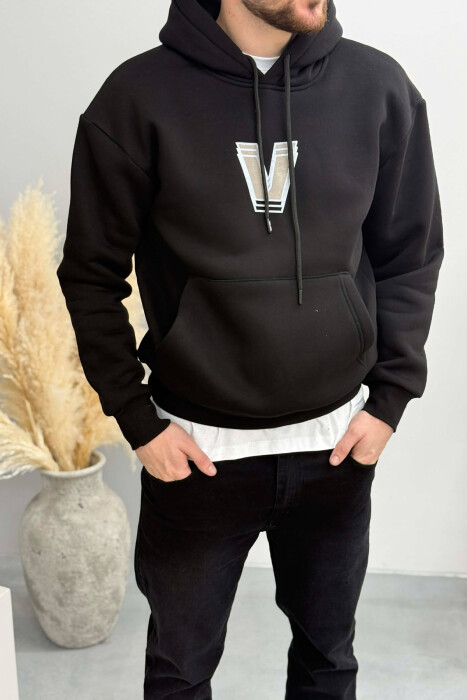 HOODIE ME PUSH ME SHKRIME NE PJESEN E PASME PER MESHKUJ NE NGJYRE TE ZEZE - KLAUDIO FASHION