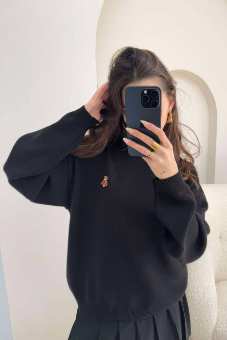 BEAR LOGO SIMPLE WOMEN SWEATER IN BLACK COLOR - 5