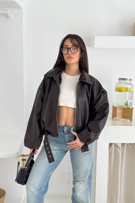 XHAKETË NJË NGJYRËSHE LËKURE ME DETAJIN E RRIPIT PËR FEMRA NË NGJYRË KAFE TË ERRËT - KLAUDIO FASHION