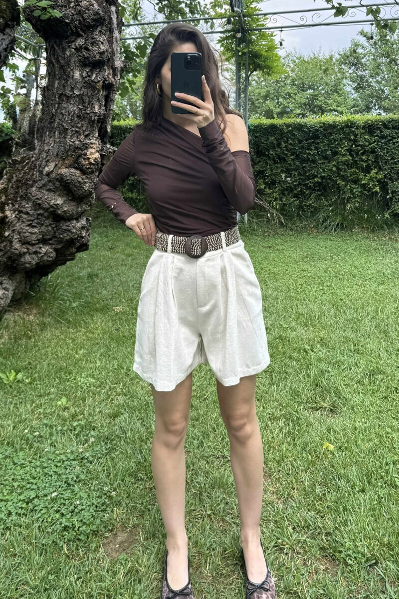 BELT DETAIL SIMPLE WOMEN SHORTS CREAM/KREM - 2