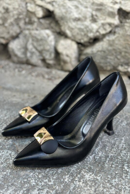 BLACK WOMAN HEELS WITH GOLD DETAILS GLOSSY BLACK-ZEZE SHKELQIM 