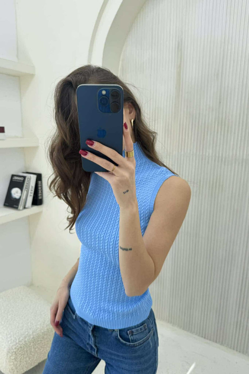 BLUZË AKRELIKE NJË NGJYRËSHE PËR FEMRA NË NGJYRËN BLU E ZBARDHUR - 4