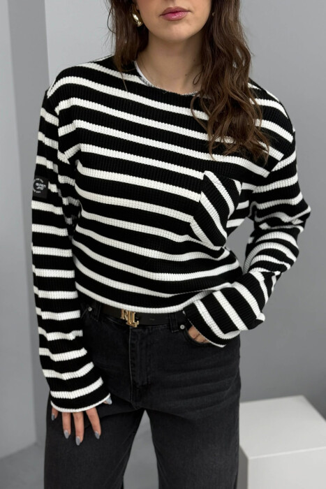 BLUZE E THJESHTE ME DETAJIN E VIJAVE PËR MESHKUJ NË NGJYRËN E ZEZË - 2