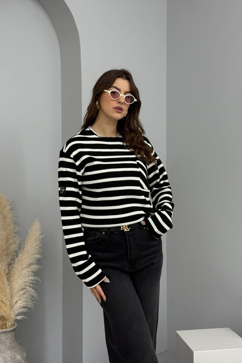 BLUZE E THJESHTE ME DETAJIN E VIJAVE PËR MESHKUJ NË NGJYRËN E ZEZË - 5