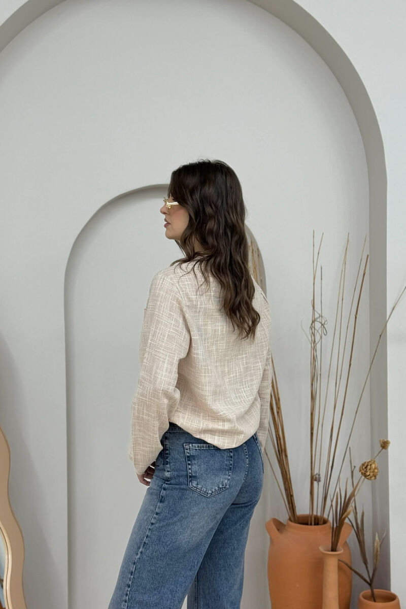 BLUZË E THJESHTË ME DETAJIN E XHEPIT PËR FEMRA NË NGJYRËN BEZHË - 3