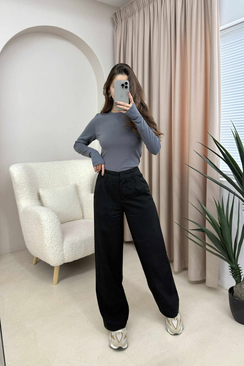 BLUZË E THJESHTË NJË NGJYRËSHE ME JAKË TË RRUMBULLAKËT PËR FEMRA NË NGJYRË GRI TË ERRËT - 4