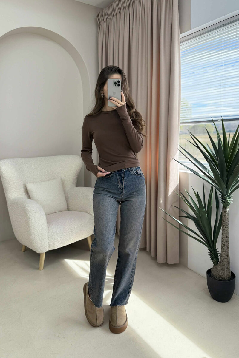 BLUZË E THJESHTË NJË NGJYRËSHE ME JAKË TË RRUMBULLAKËT PËR FEMRA NË NGJYRË KAFE - 2