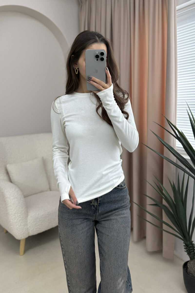 BLUZË E THJESHTË NJË NGJYRËSHE ME JAKË TË RRUMBULLAKËT PËR FEMRA NË NGJYRË KREM - 4