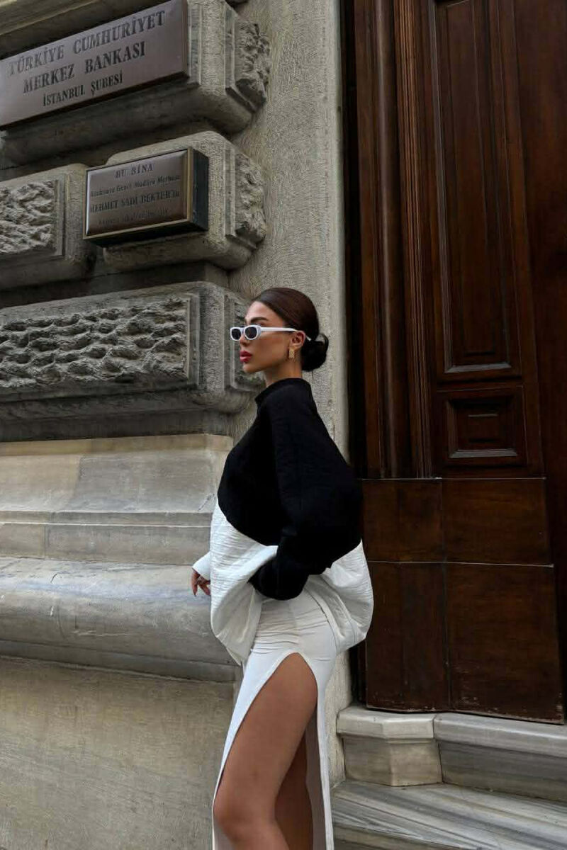 BLUZE E THJESHTE NJE NGJYRESHE ME JAKE TE RRUMBULLAKET PER FEMRA NE NGJYRE TE ZEZE - 3