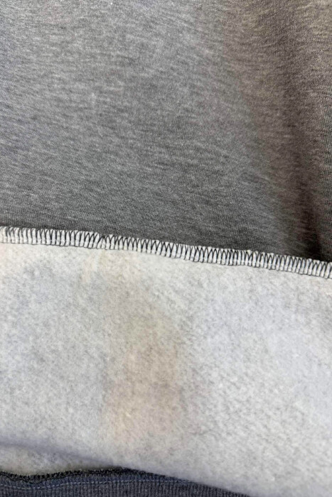 BLUZË E THJESHTË NJË NGJYRËSHE ME PUSH PËR MESHKUJ NË NGJYRËN GRI - 2