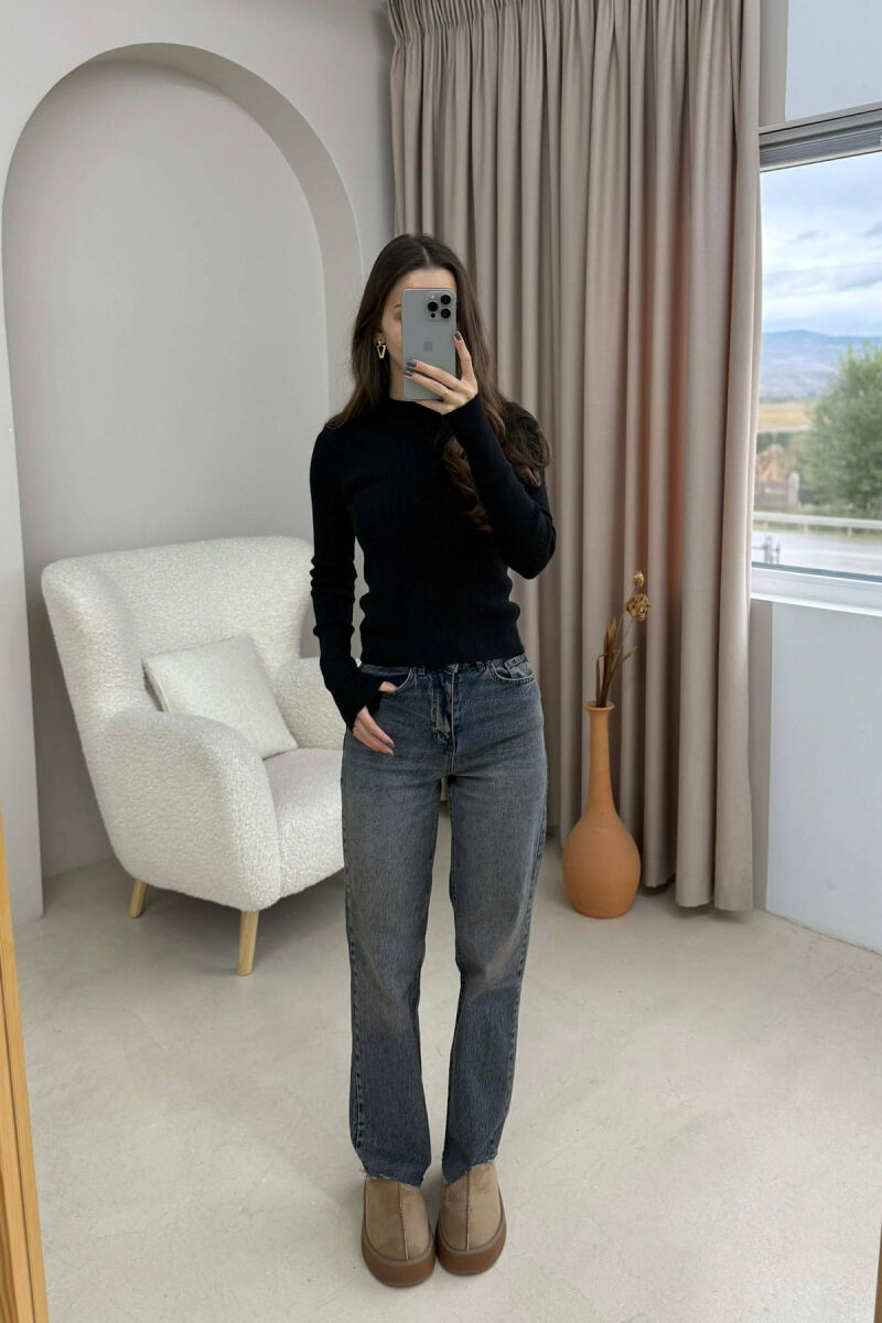 BLUZË E THJESHTË NJË NGJYRËSHE PËR FEMRA NË NGJYRË TË ZEZË - 5