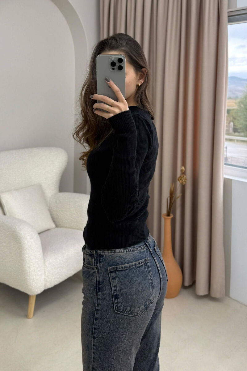 BLUZË E THJESHTË NJË NGJYRËSHE PËR FEMRA NË NGJYRË TË ZEZË - 7