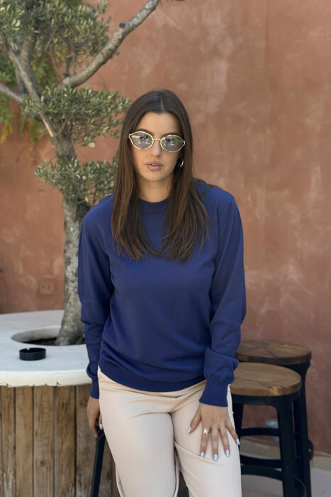 BLUZË E THJESHTË PËR FEMRA NË NGJYRË BLU MESNATE - 2