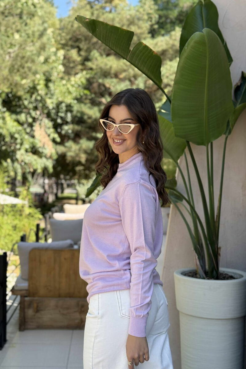 BLUZË E THJESHTË PËR FEMRA NË NGJYRË LEJLA E ZBARDHUR - 3