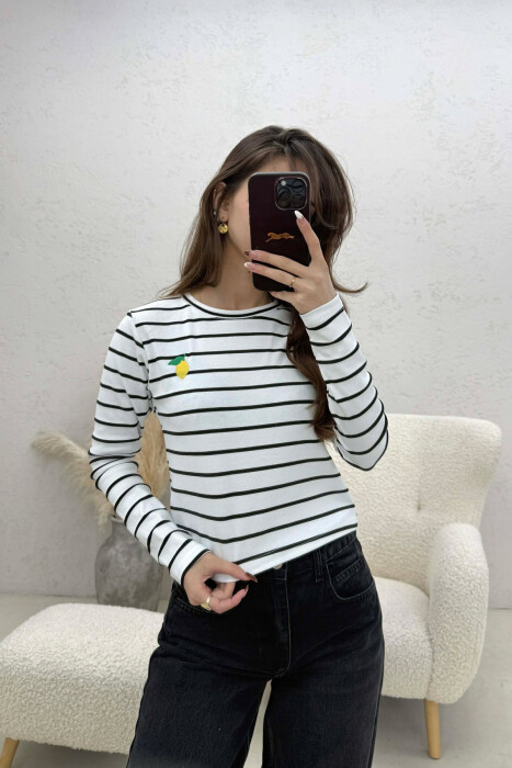 BLUZE ME DIZAJN VIJASH PER FEMRA NE NGJYRE TE BARDHE ME TE ZEZE - 1