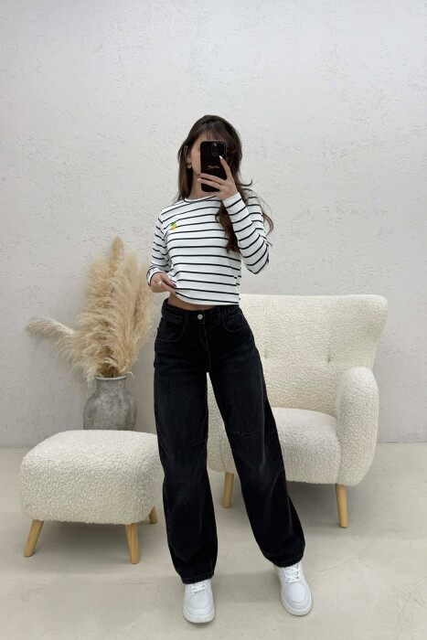 BLUZE ME DIZAJN VIJASH PER FEMRA NE NGJYRE TE BARDHE ME TE ZEZE - 2