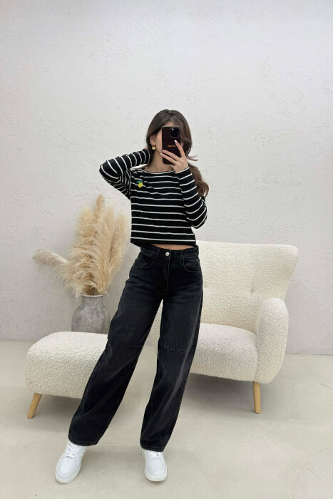 BLUZE ME DIZAJN VIJASH PER FEMRA NE NGJYRE TE ZEZE ME TE BARDHE - 2