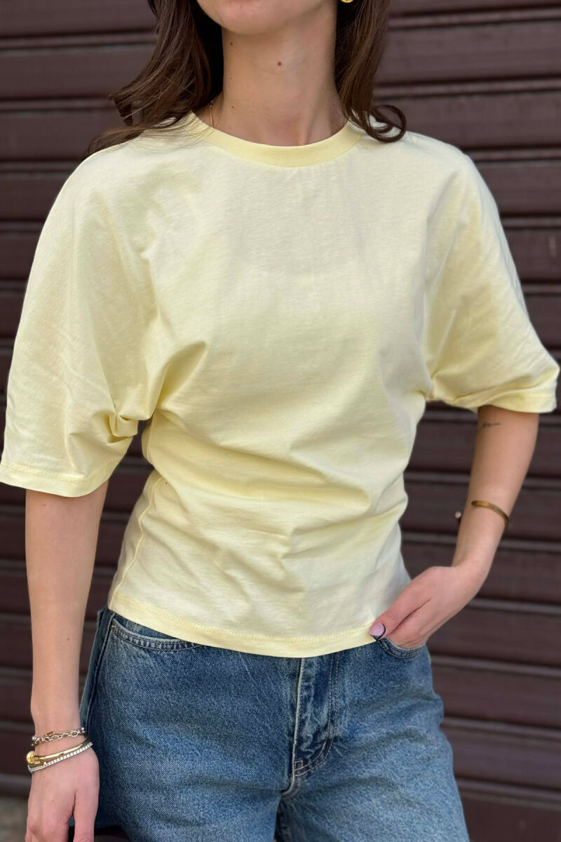 BLUZE ME MENGE TE SHKURTA PER FEMRA NE NGJYRE TE VERDHE - 4