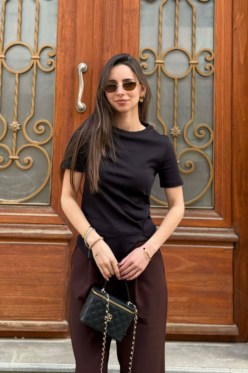 BLUZE ME MENGE TE SHKURTA PER FEMRA NE NGJYRE TE ZEZE - 2