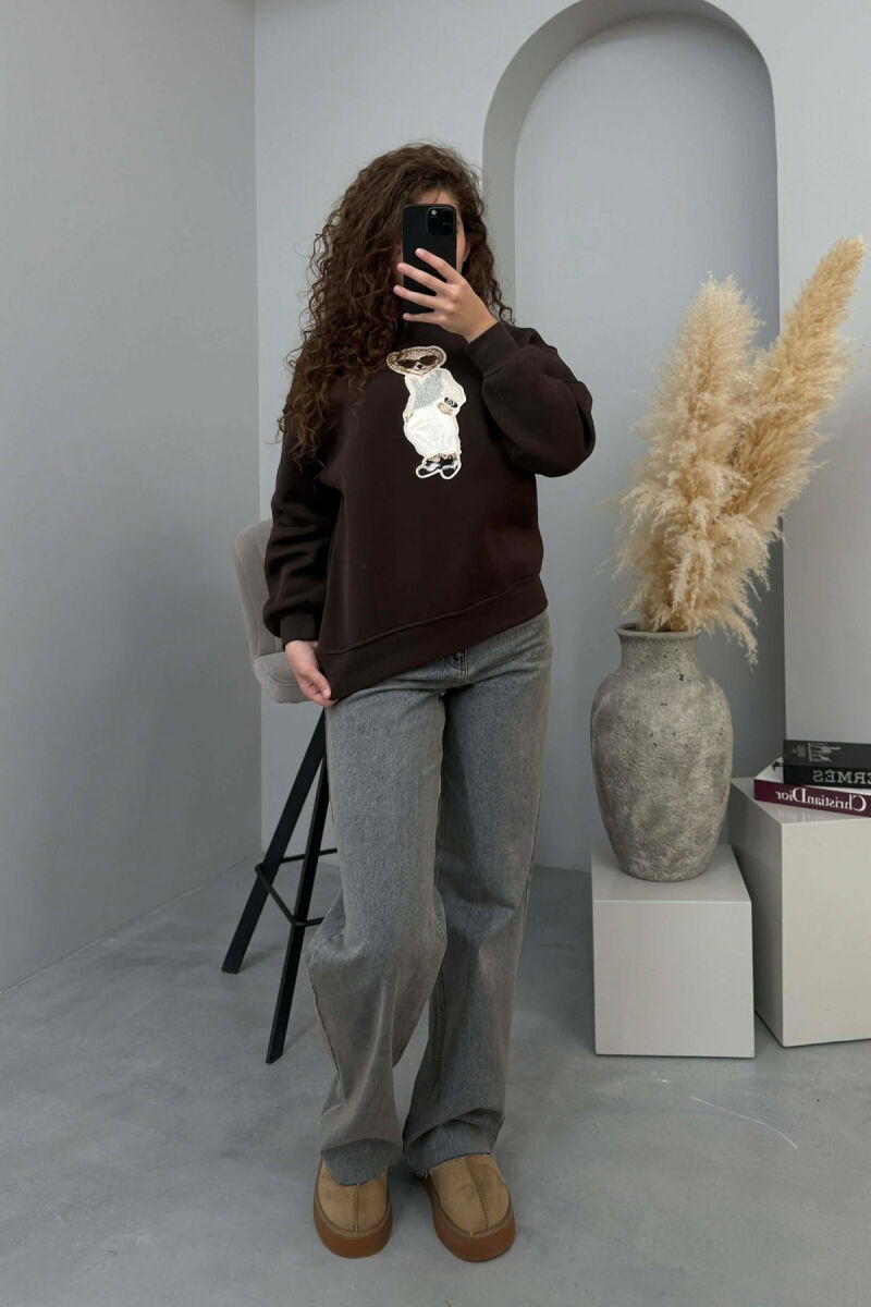 BLUZË ME PUSH DHE ME IMAZHIN E ARUSHIT NË PJESËN PARA PËR FEMRA NË NGJYRË KAFE TË ERRËT - 6