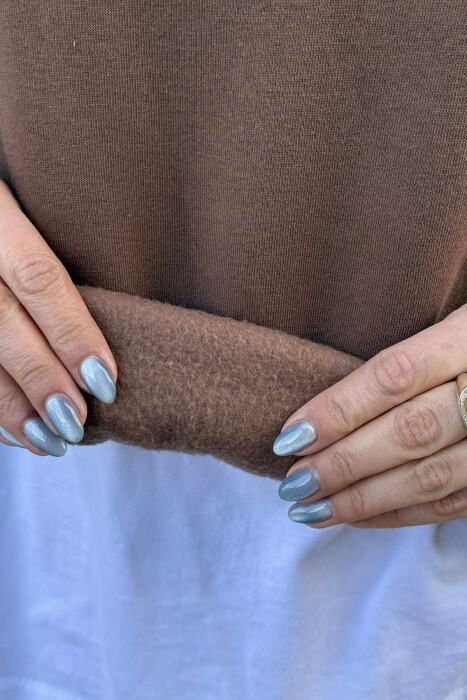 BLUZË ME PUSH ME DETAJIN E ZEMRES PËR FEMRA NË NGJYRËN KAFE - 3