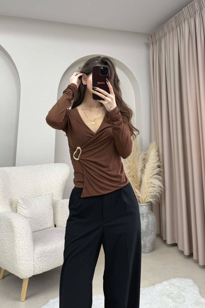 BLUZE NJE NGJYRESHE ME DETAJ FLORIRI PER FEMRA NE NGJYRE KAFE - 3