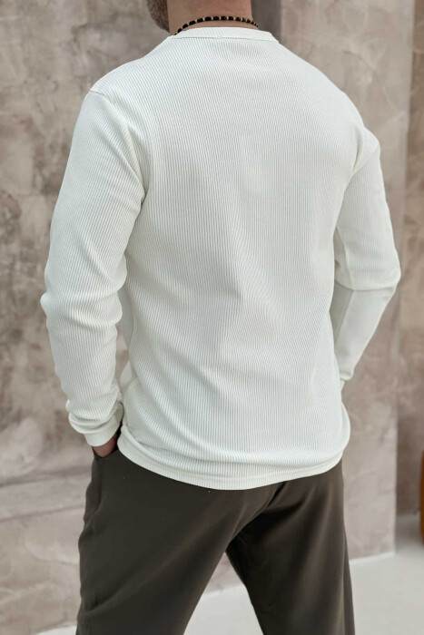 BLUZË ME TEKSTURË PËR MESHKUJ NË NGJYRËN E BARDHË - 3