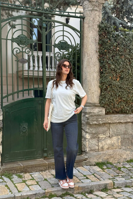 T-SHIRT NJE NGJYRESH PER FEMRA NE NGJYRE MENTE + 6 PALE ÇORAPE DHURATE - 3