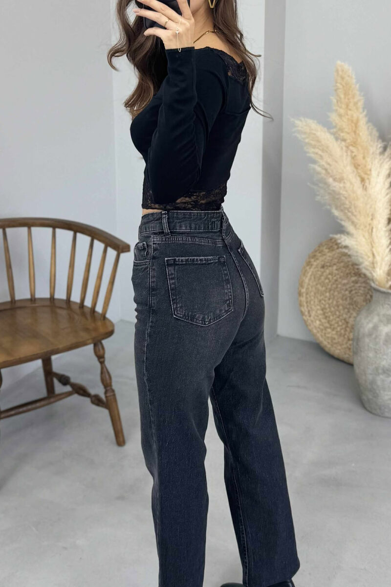 BLUZË NJË NGJYRËSHE ME DANTELË PËR FEMRA NË NGJYRËN E ZEZË - 3