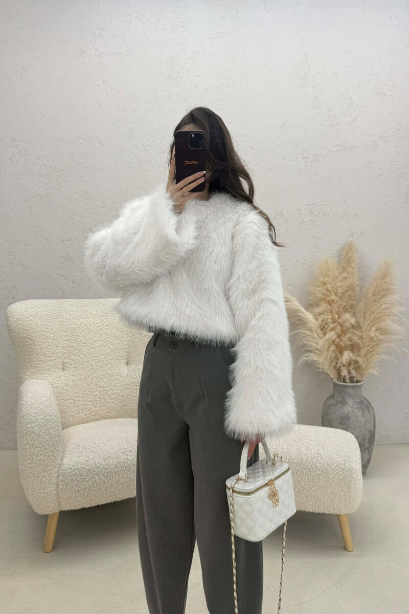 BLUZE NJE NGJYRESHE ME GEZOF PER FEMRA NE NGJYRE TE BARDHE - 3