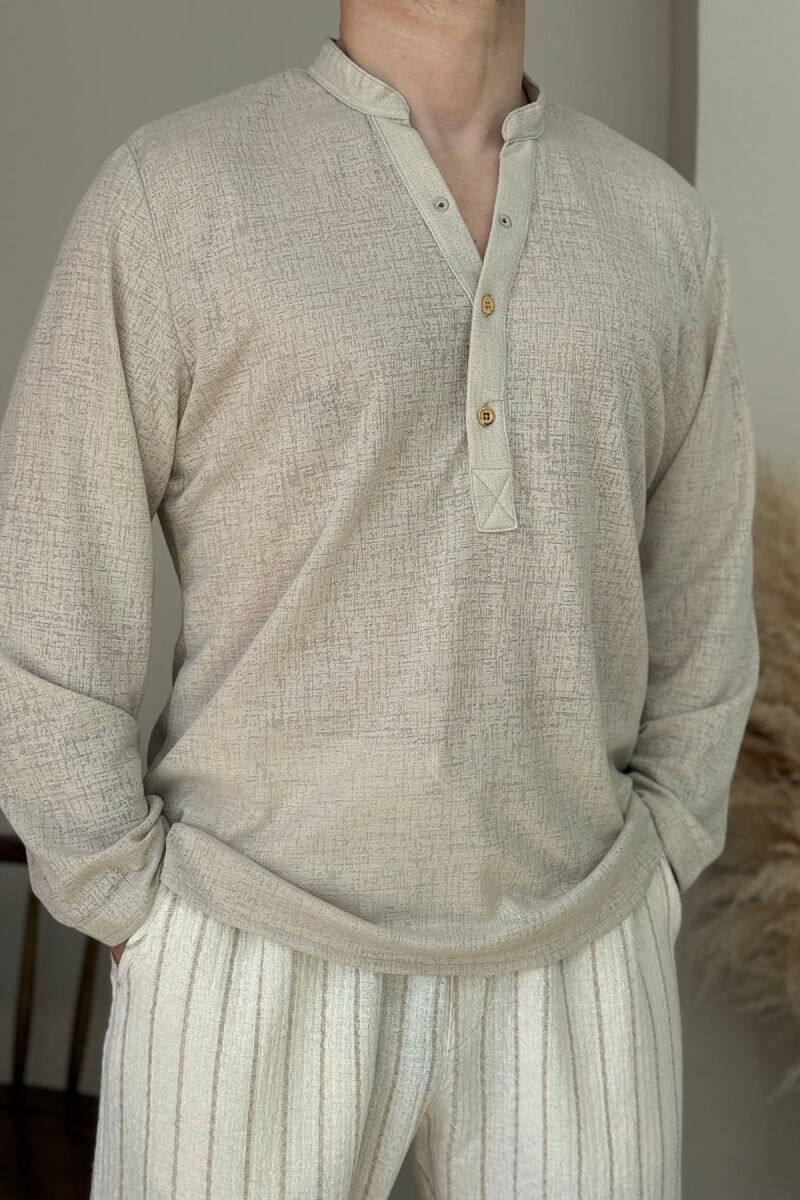 BLUZË NJË NGJYRËSHE ME JAKË ME KOPSA PËR MESHKUJ NË NGJYRËN BEZHË - 3