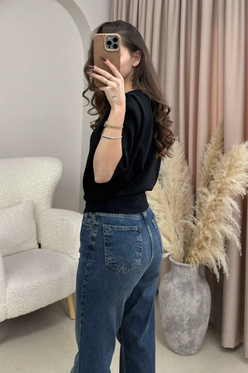 BLUZE NJE NGJYRESHE ME MENGE TE SHKURTRA PER FEMRA NE NGJYRE TE ZEZE - 3