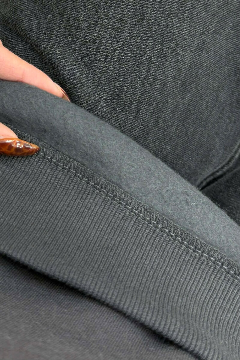 BLUZE NJE NGJYRESHE ME SHKRIM PARA NE NGJYRE GRI TE ERRET - 2