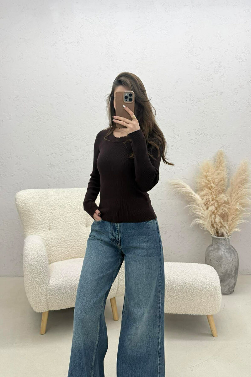 BLUZE NJE NGJYRESHE PER FEMRA ME JAKE TE RRUMBULLAKET NE NGJYRE KAFE - 3