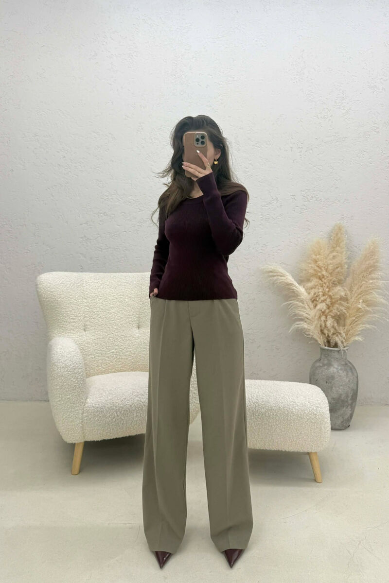 BLUZE NJE NGJYRESHE PER FEMRA ME JAKE TE RRUMBULLAKET NE NGJYRE VISHNJE TE ERRET - 3