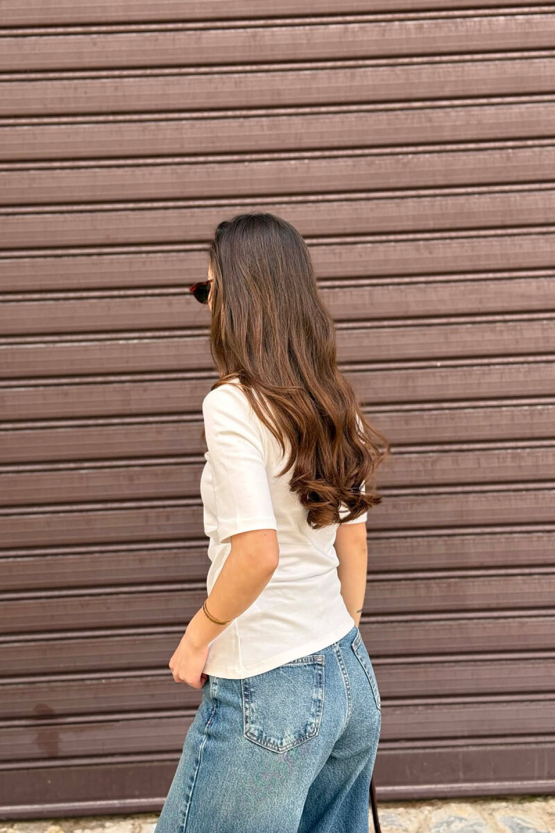 BLUZE NJE NGJYRESHE PER FEMRA NE NGJYRE TE BARDHE - 2