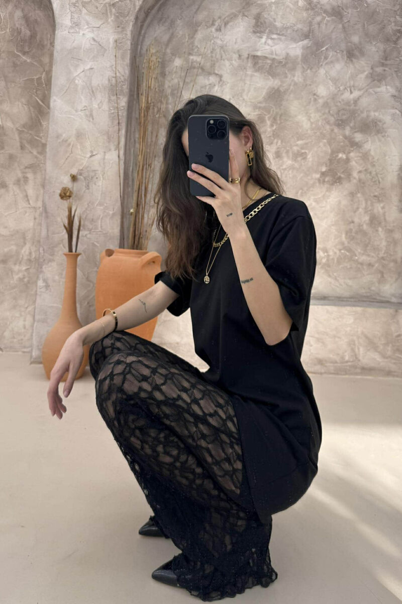 BLUZË NJË NGJYRËSHE PËR FEMRA NË NGJYRËN E ZEZË - 3
