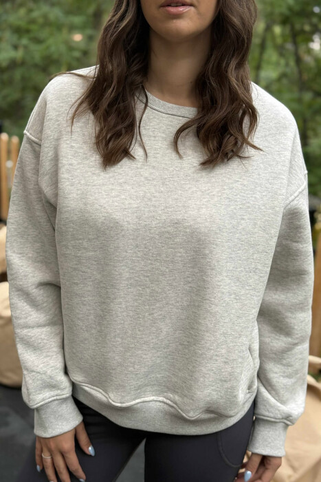 BLUZË NJËNGJYRËSHE E THJESHTË ME PUSH PËR FEMRA NË NGJYRËN GRI E ZBARDHUR - 2