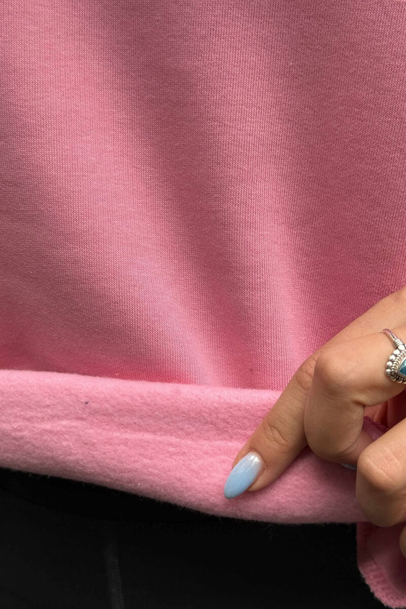 BLUZË NJËNGJYRËSHE E THJESHTË ME PUSH PËR FEMRA NË NGJYRËN ROZË - 2