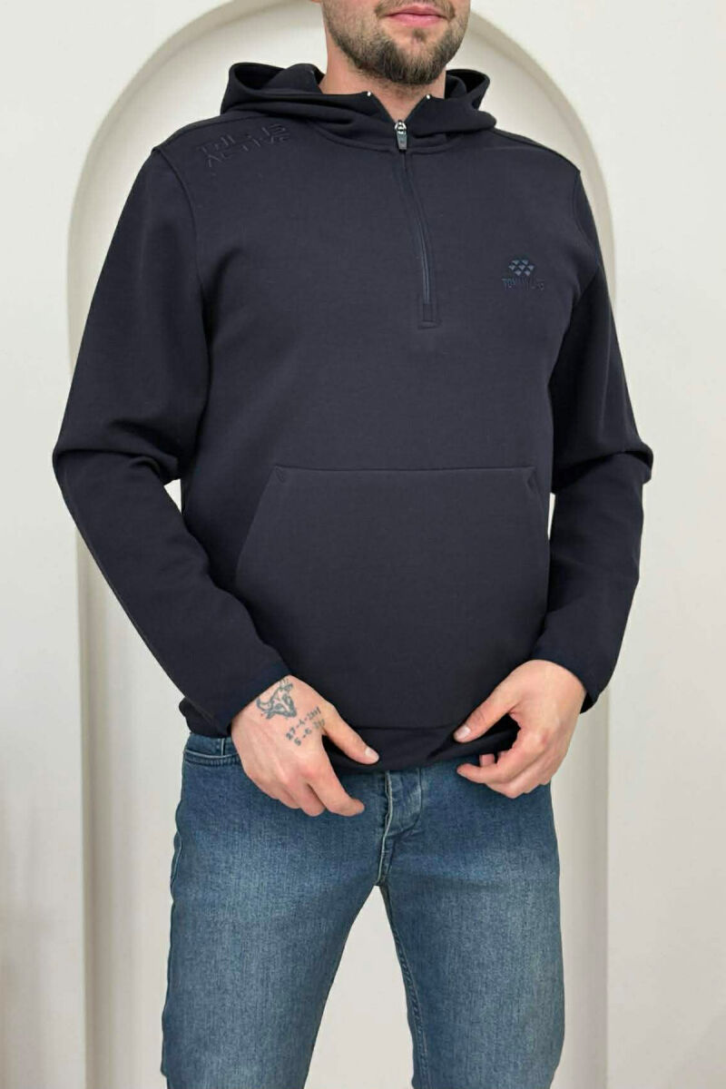 BLUZË NJËNGJYRËSHE ME JAKË ME ZINXHIR PËR MESHKUJ NË NGJYRË TË ZEZË MESNATE - 2