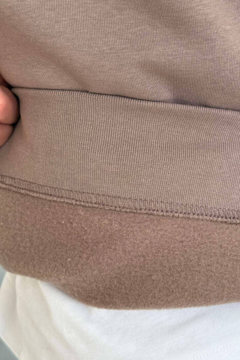 BLUZË NJËNGJYRËSHE ME PUSH DHE ME JAKË ME ZINXHIR PËR MESHKUJ NË NGJYRËN KAFE TË ZBARDHUR - 2