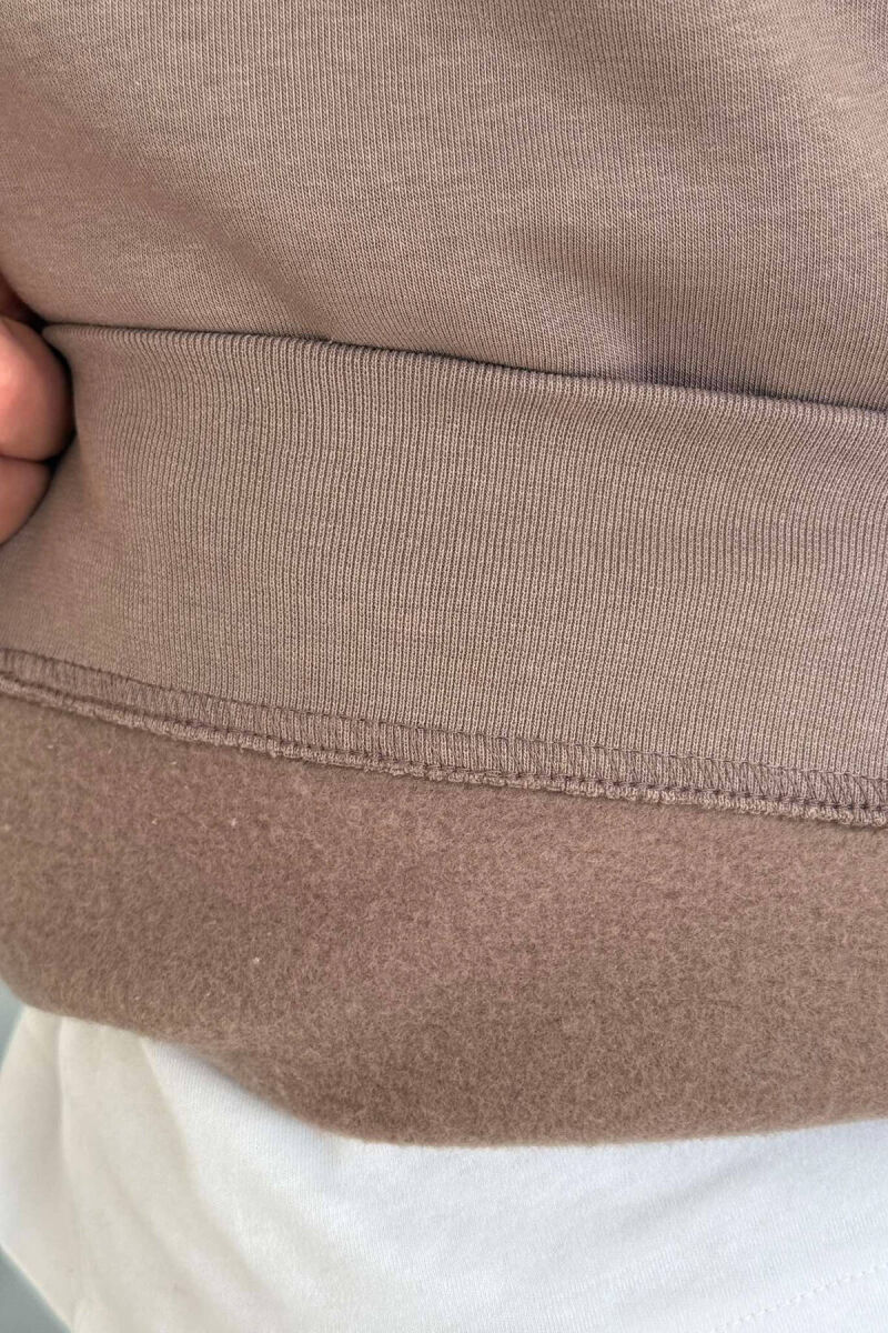 BLUZË NJËNGJYRËSHE ME PUSH DHE ME JAKË ME ZINXHIR PËR MESHKUJ NË NGJYRËN KAFE TË ZBARDHUR - 2